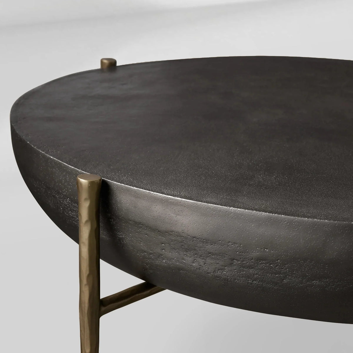 Donovan Cast Aluminum Coffee Table Round Living Room Cocktail Table Metal Top Center Tea Table