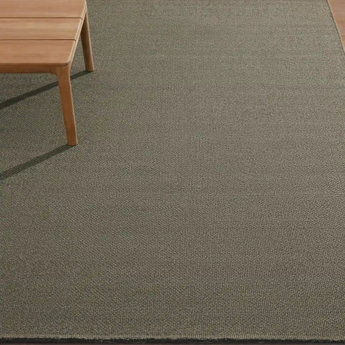 Falora Performance Polypropylene Yarn Rug Indoor-Outdoor Handwoven Carpet