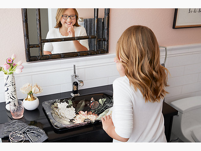 Dutchmaster in Blush Floral on Carillon Rect Vessel