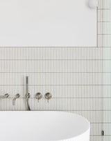 SLIM SHOWER ON BRACKET BRUSHED NICKEL